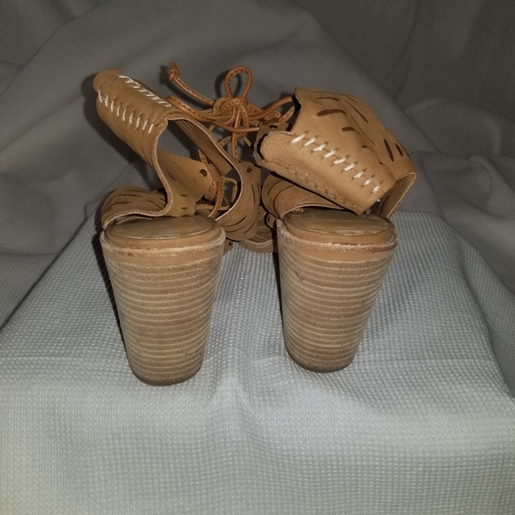 Dolce Vita Luci Leather Cutout Ghillie Lace Sandal - Picture 5 of 6